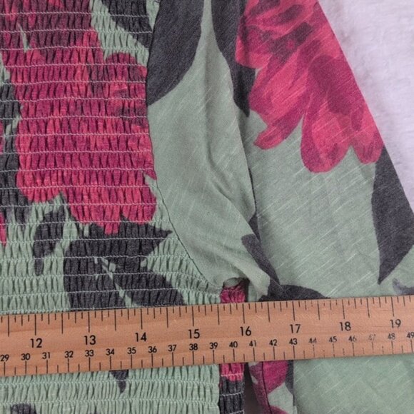 Suzy Shier Green and Red Floral Blouse - Picture 3 of 3